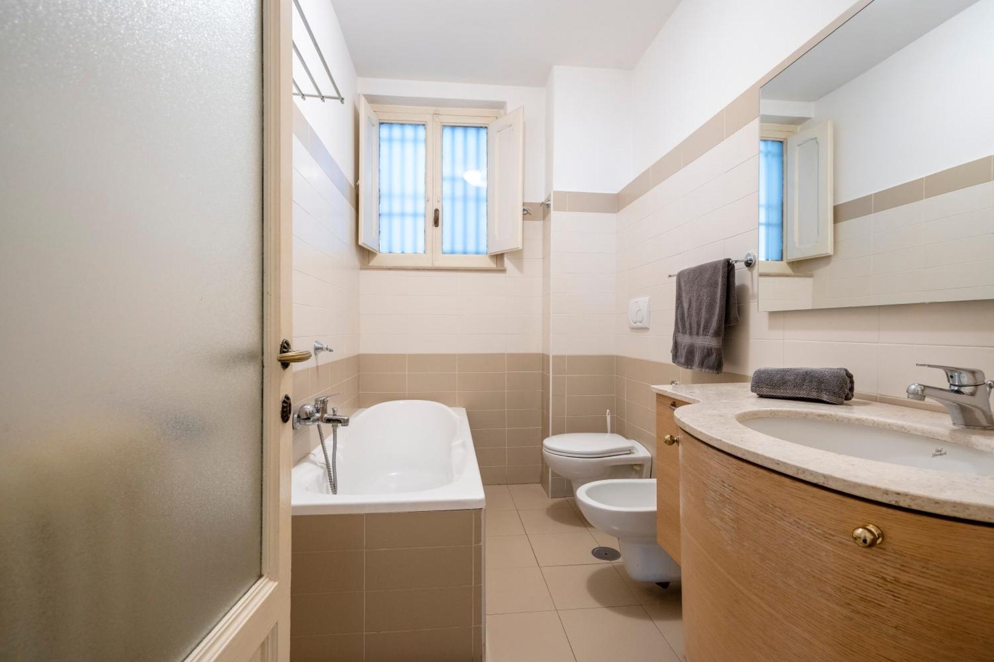 Zaum House, Quartiere Umbertino. 120 Mq Apartment Bari Bagian luar foto